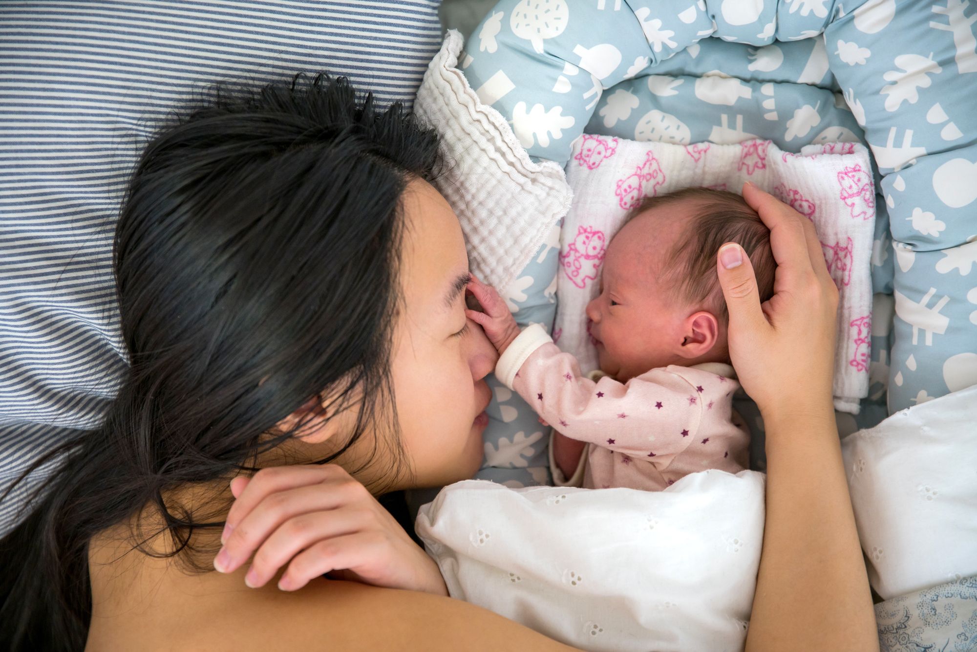 Best Postpartum Gifts for New Parents - Essential Postpartum Products