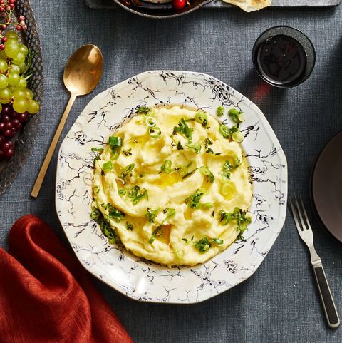 buttery mashed potatoes with sliced scallions