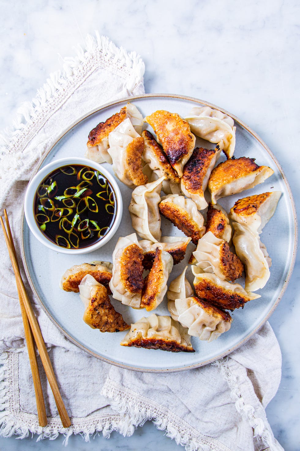 gyozas con salsa de soja