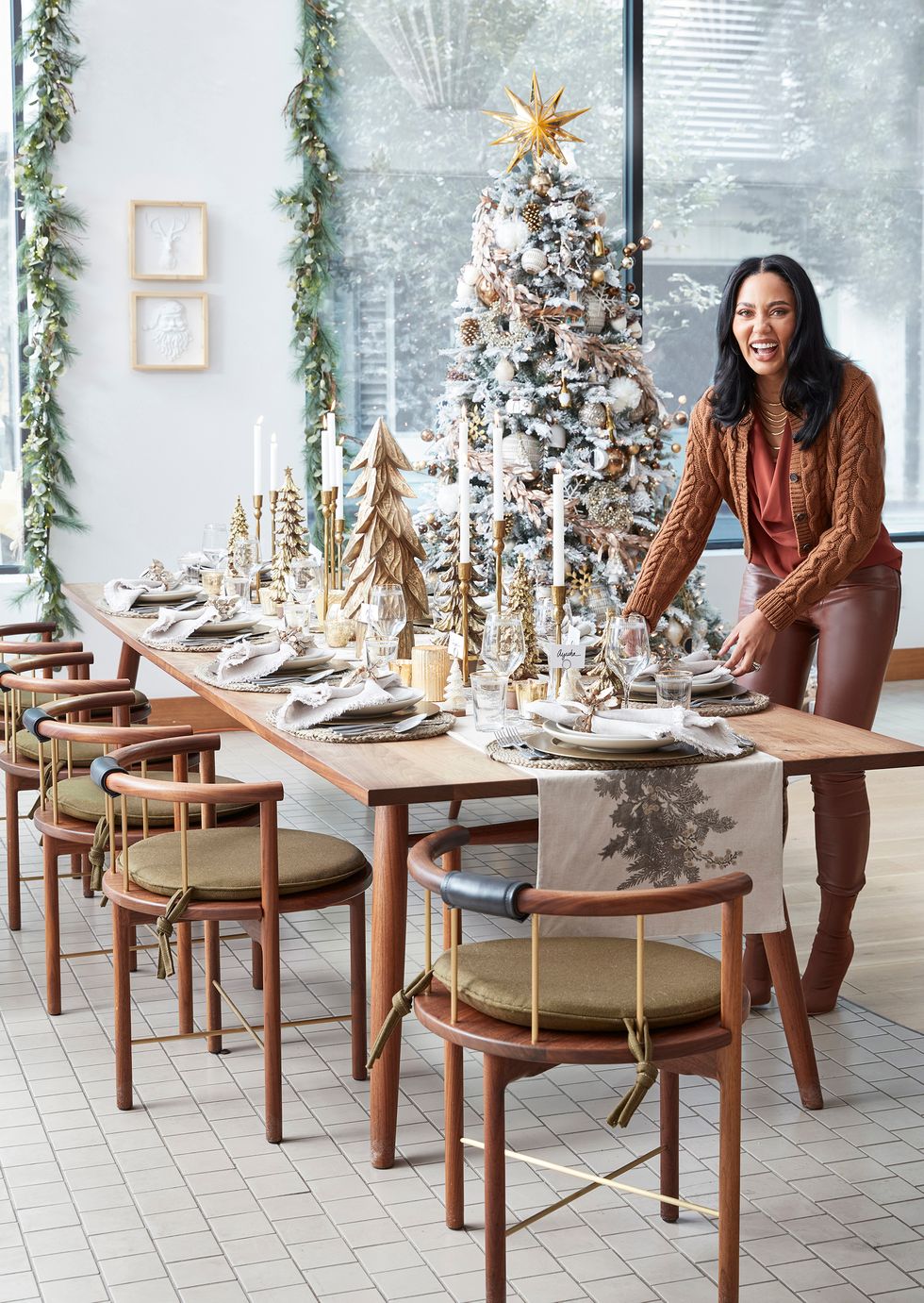 55 Christmas Centerpieces for Your Dream Tablescape
