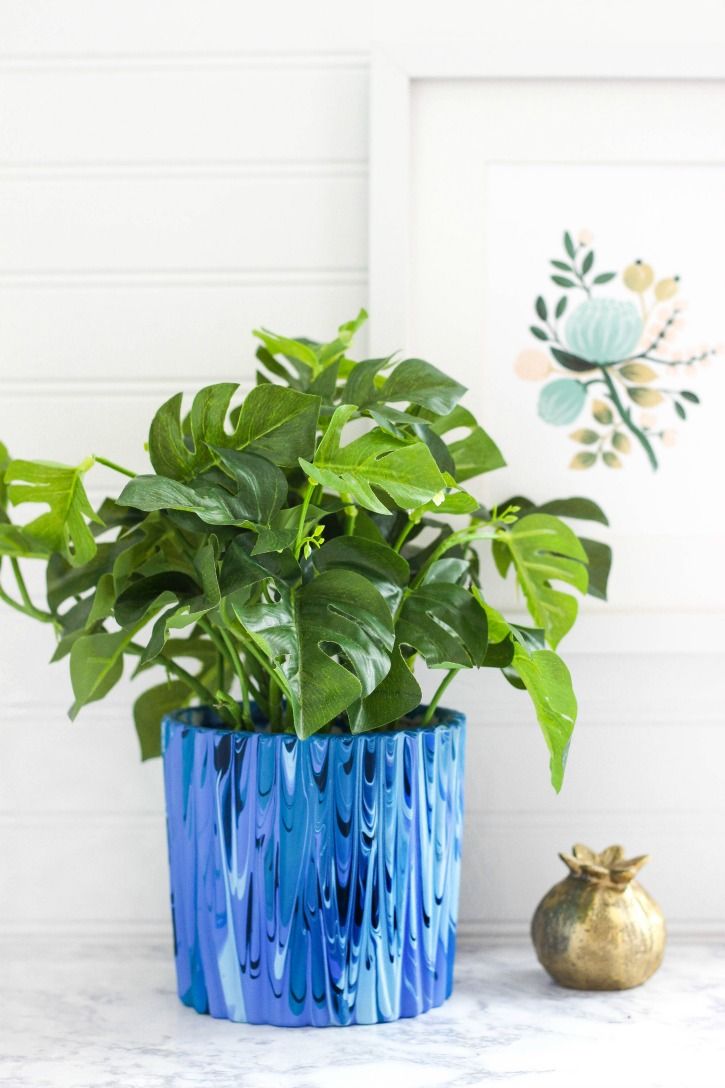 Easy DIY! Paint Your Cheap Plastic Pots! - My Humble Home and Garden