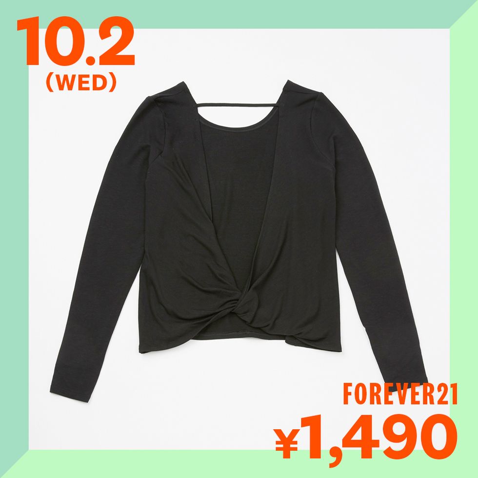 Clothing, Sleeve, Black, Long-sleeved t-shirt, Outerwear, Blouse, Font, T-shirt, Top, Neck, 