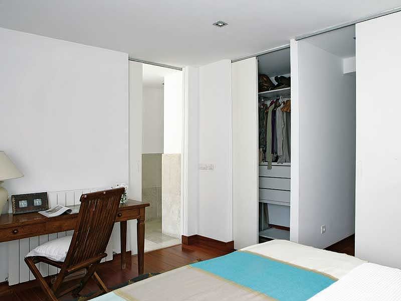 Room, Floor, Interior design, Property, Flooring, Wall, Ceiling, Table, Hardwood, Fixture, 