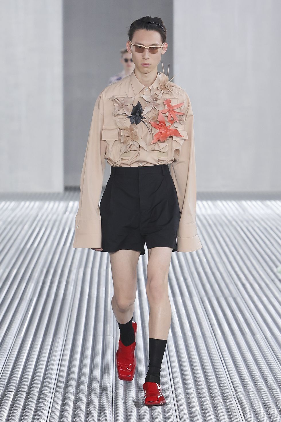 Louis Vuitton Leaf Print Tee (FW 2020), Men's Fashion, Tops & Sets