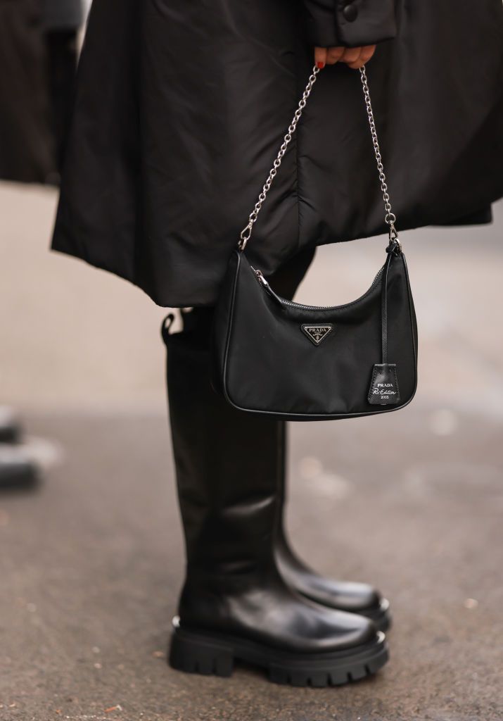 Amazon.com: Waterproof Nylon Shoulder Crossbody Bags - Lightweight Handbag  Zipper Pocket Purse Tote Bag for Women Girls Lady Black : Clothing, Shoes &  Jewelry