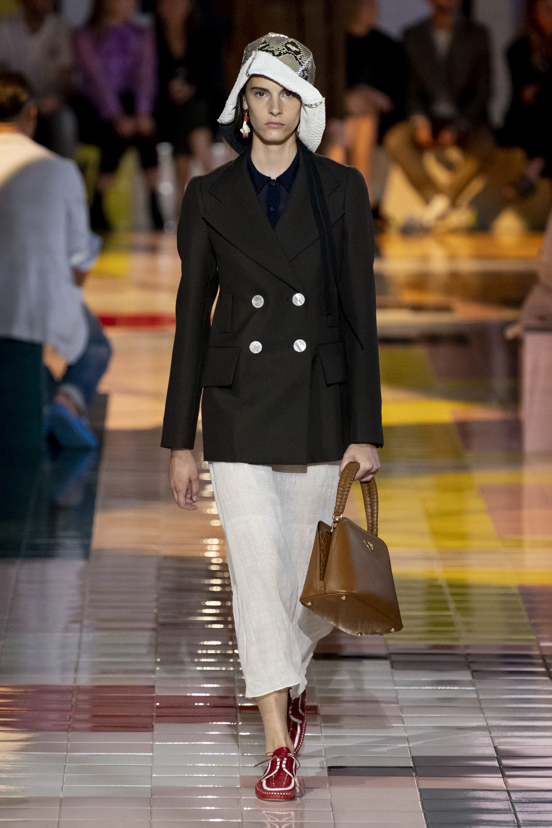 【ランウェイ】PRADA◆ジョーゼット ドット ペンシルスカート PRADA」（プラダ）｜2020春夏コレクション
