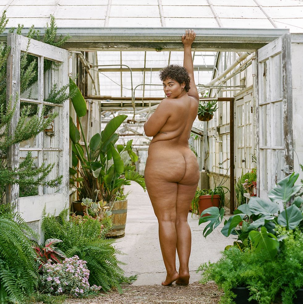 Tabria Majors poses nude, discusses weight shaming