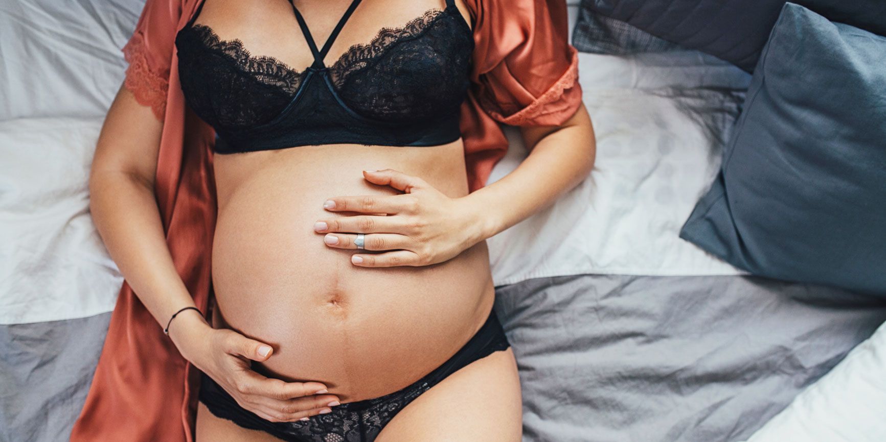 10 Things Guys Think During Pregnant photo