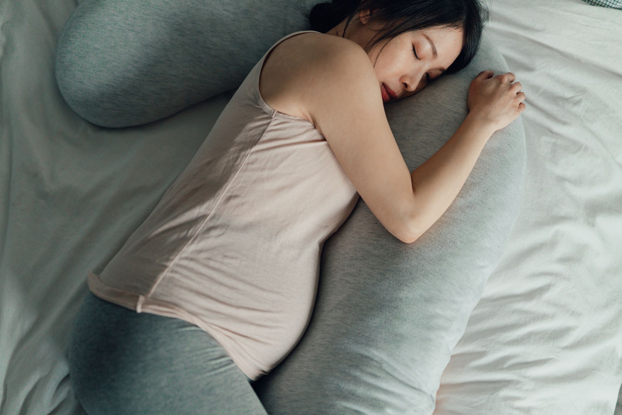 12 Best Pregnancy Pillows to Buy in 2023
