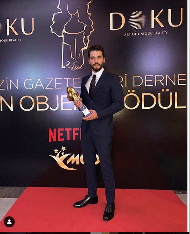 akin akinozu premios hercai