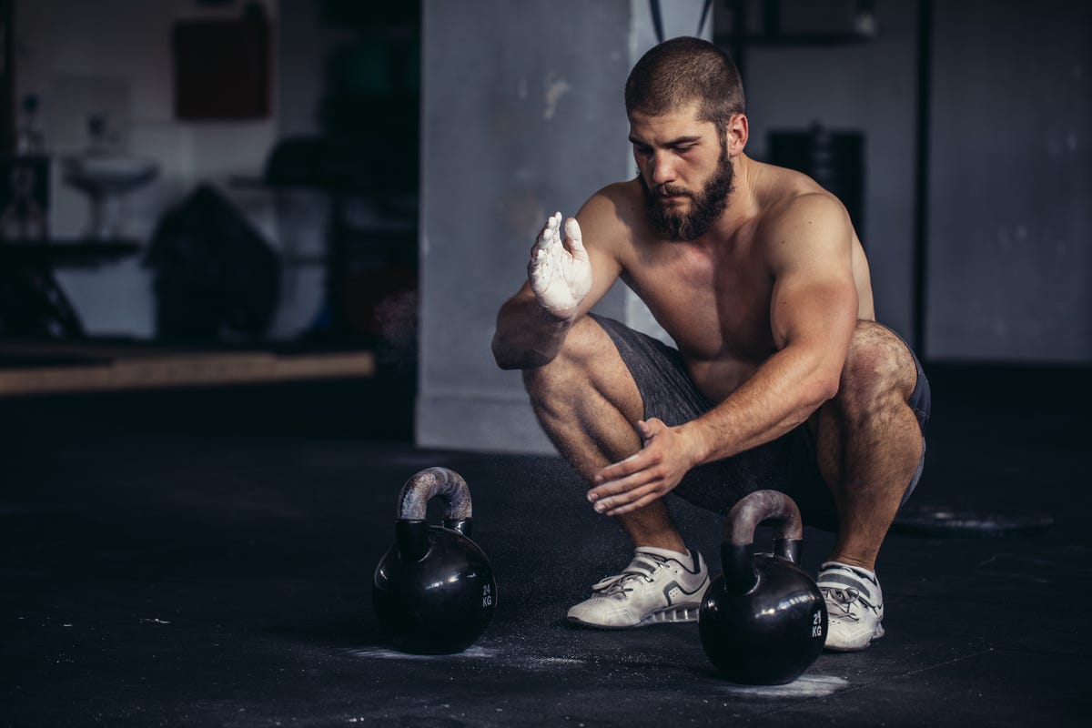 How To Get Pumped And Build Gym-Ready Muscle With Light Weights