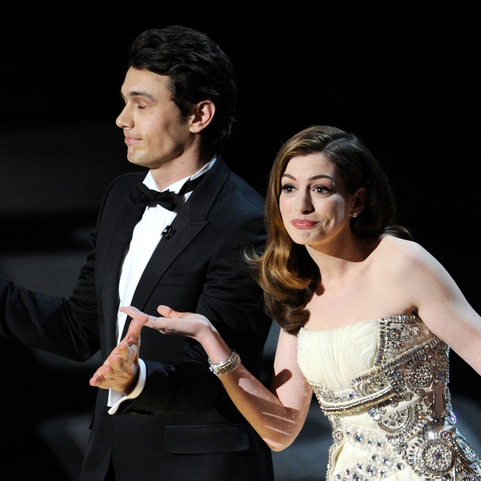 most scandalous moments in oscar history anne hathaway james franco host 2011