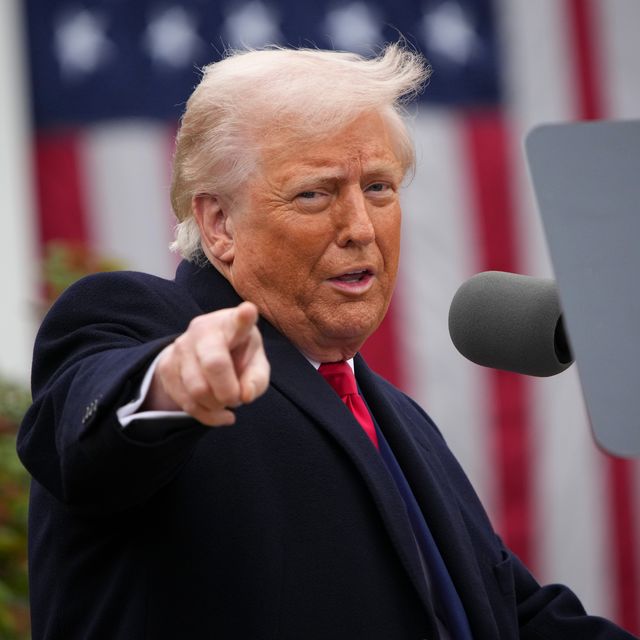 Başkan Trump tutuyor