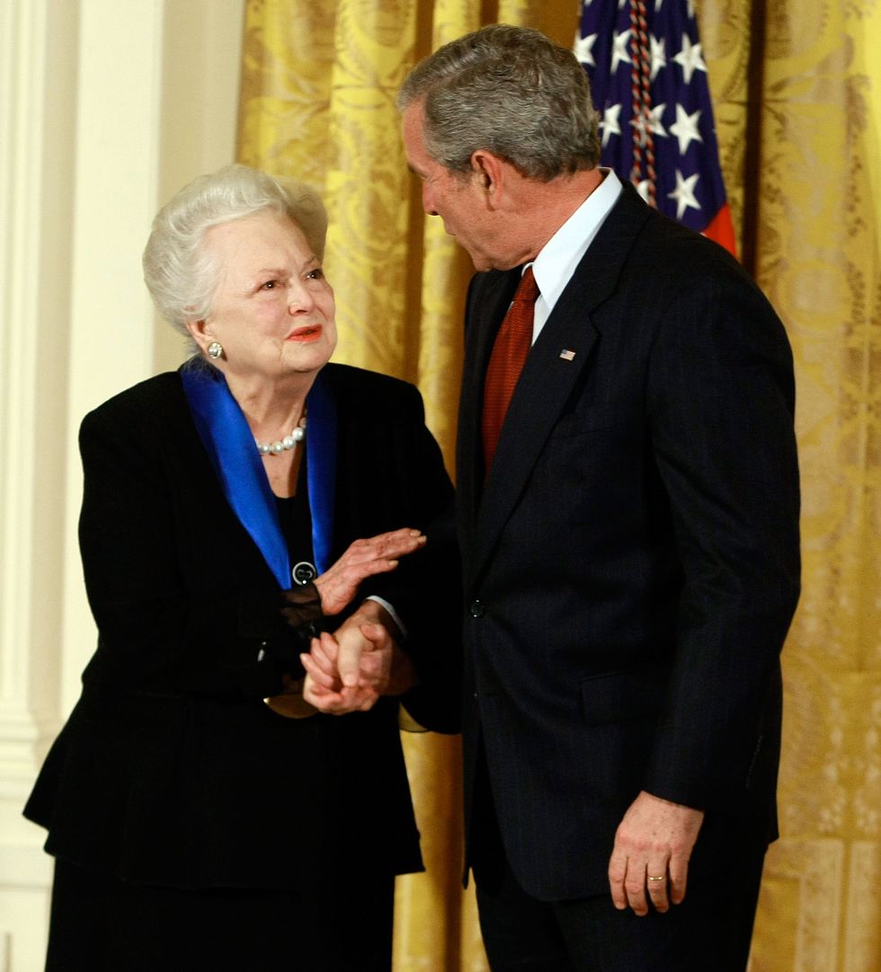 bush confers national medals of arts and national humanities medals