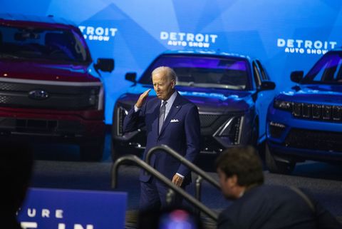 رئیس جمهور بایدن از نمایشگاه خودروی آمریکای شمالی در دیترویت بازدید کرد