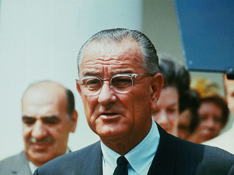 Lyndon B. Johnson - Presidency, Facts & Vietnam War