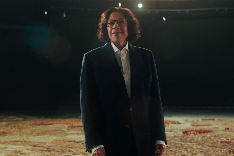 pretend it's a city l to r fran lebowitz as fran lebowitz in episode 101 of pretend it's a city cr courtesy of netflix © 2020