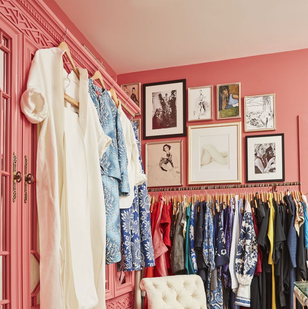 15 Beautiful Walk-in Closet Design Ideas to Upgrade Your Space