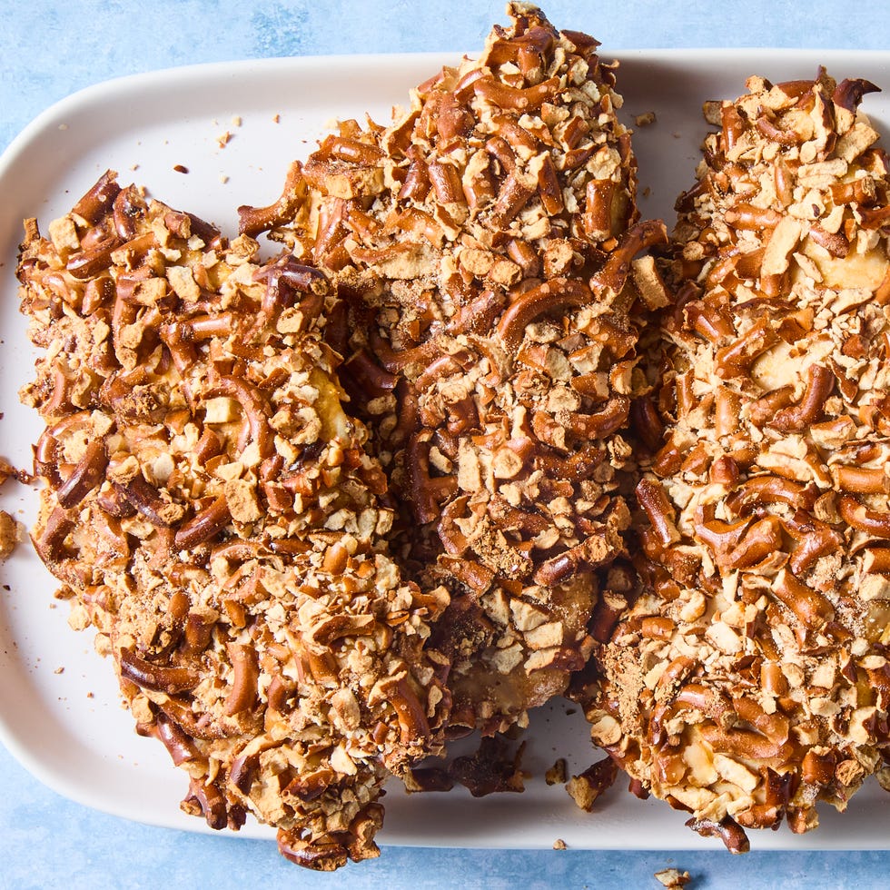 chicken breasts coated in crushed up pretzel pieces