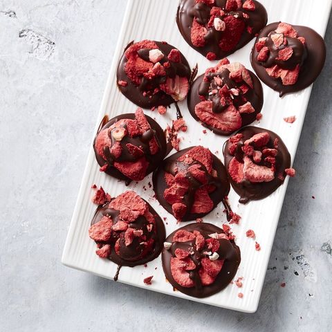 strawberry chocolate clusters