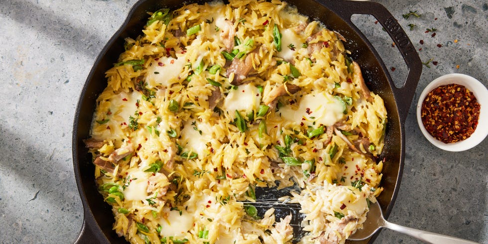 primavera baked orzo with red pepper flakes and herbs