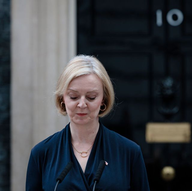 liz truss resigns as prime minister of the united kingdom