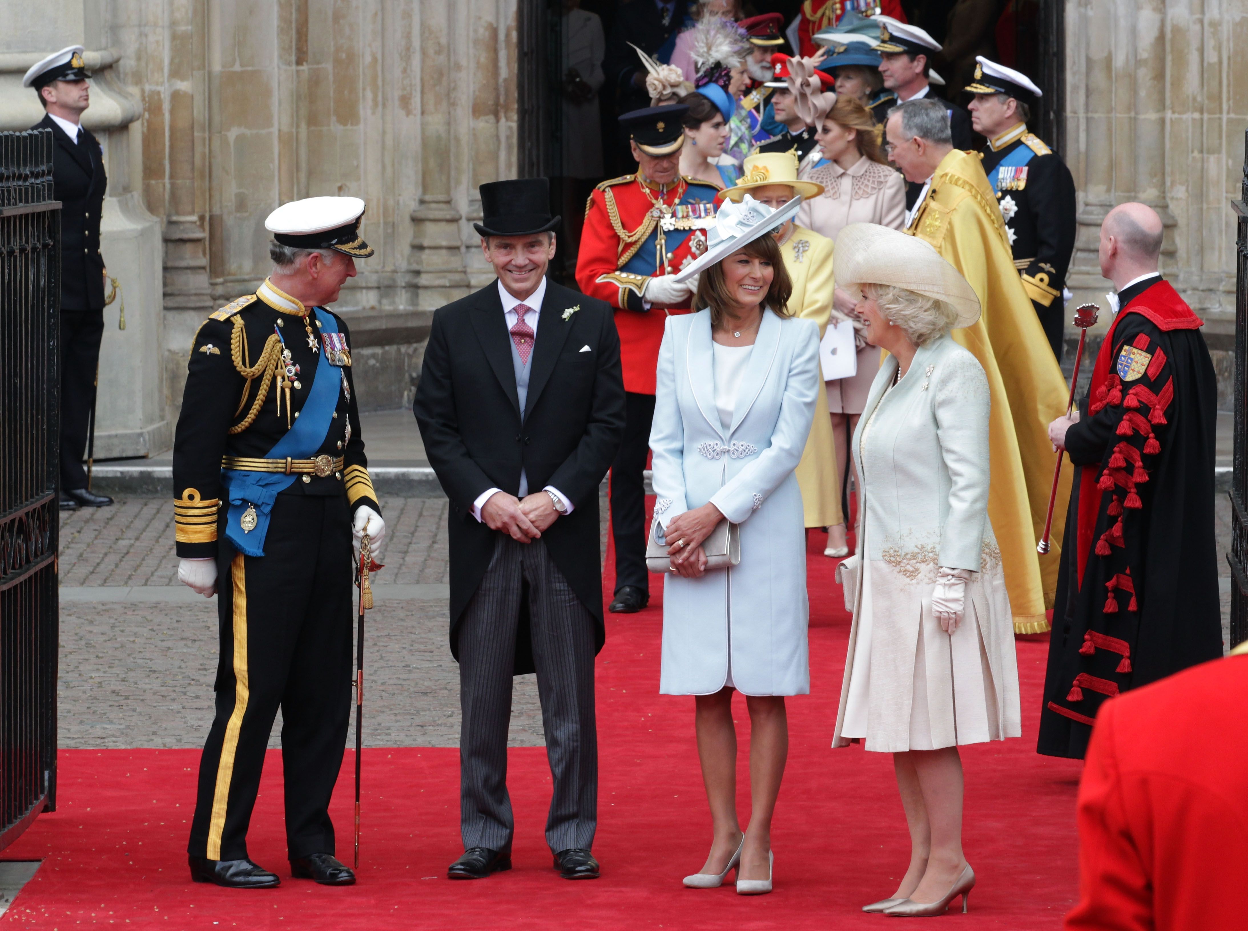 Carole middleton mother of the best sale bride outfit