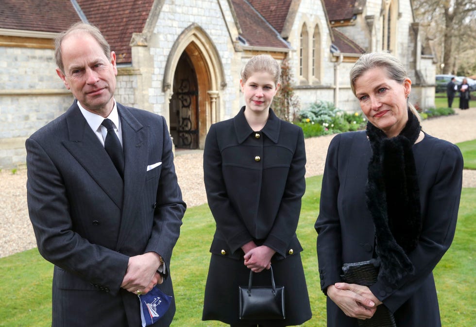 royal family attend sunday service in windsor