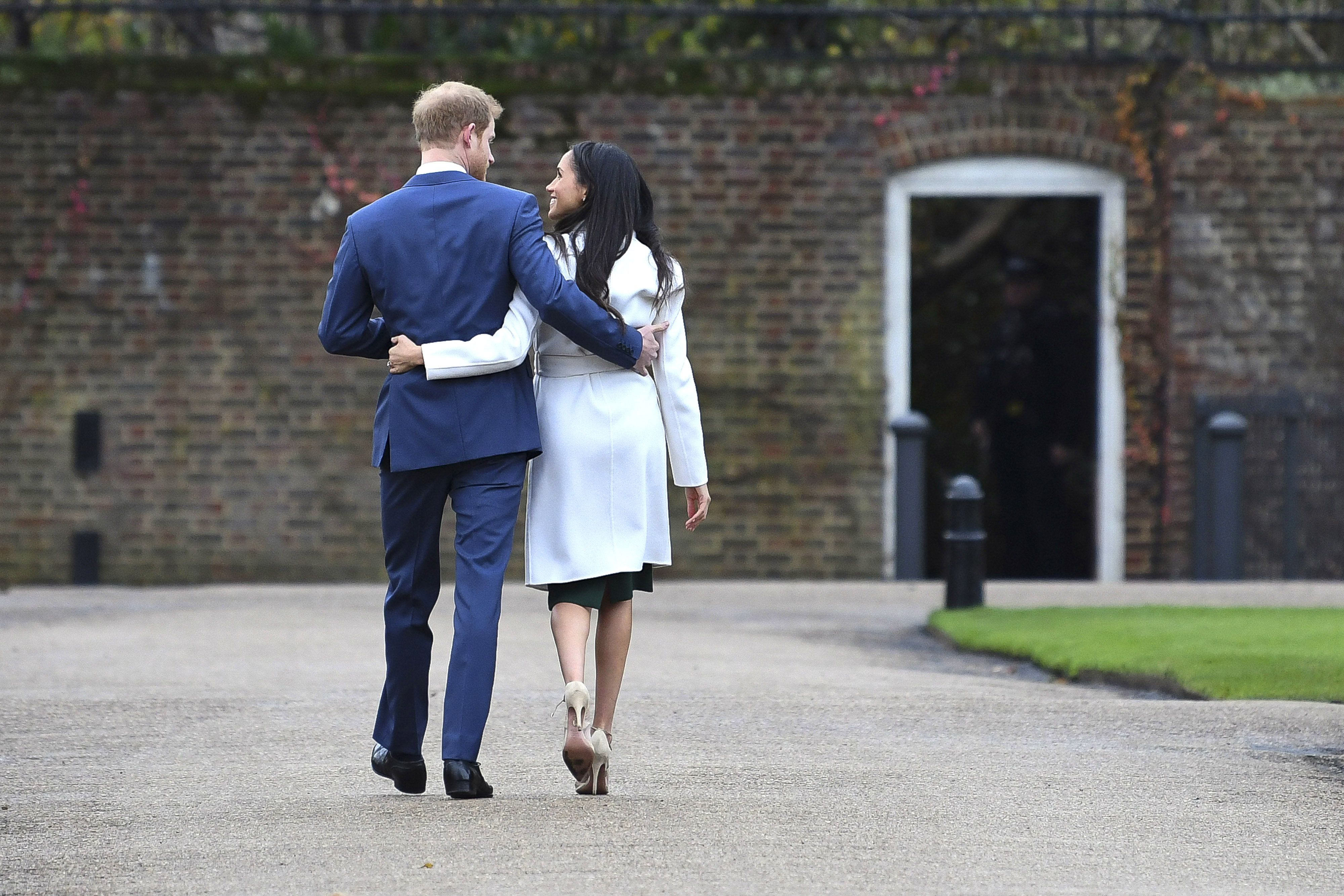 Prince Harry And Meghan Markle Cutest Moments — Royal Kisses, PDA