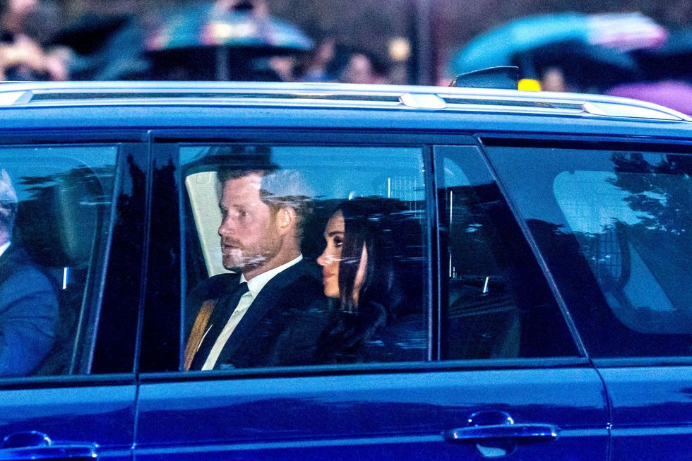 meghan and harry arriving at buckingham palace