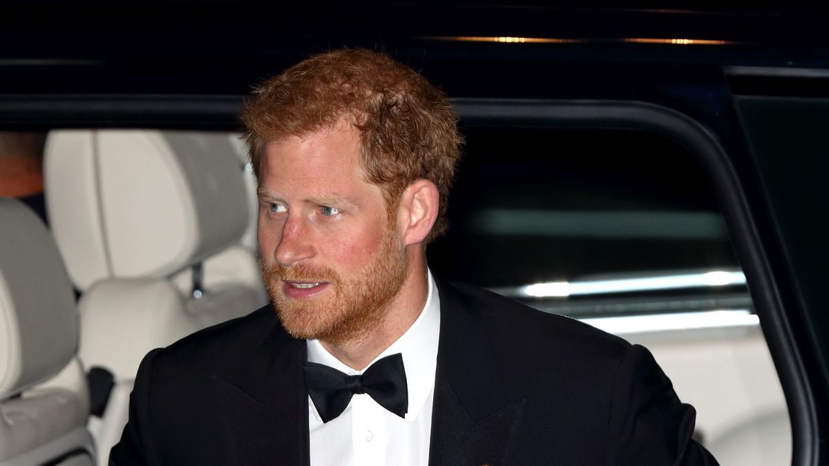 Prince Harry Attends Aviation Awards Ceremony in Beverly Hills