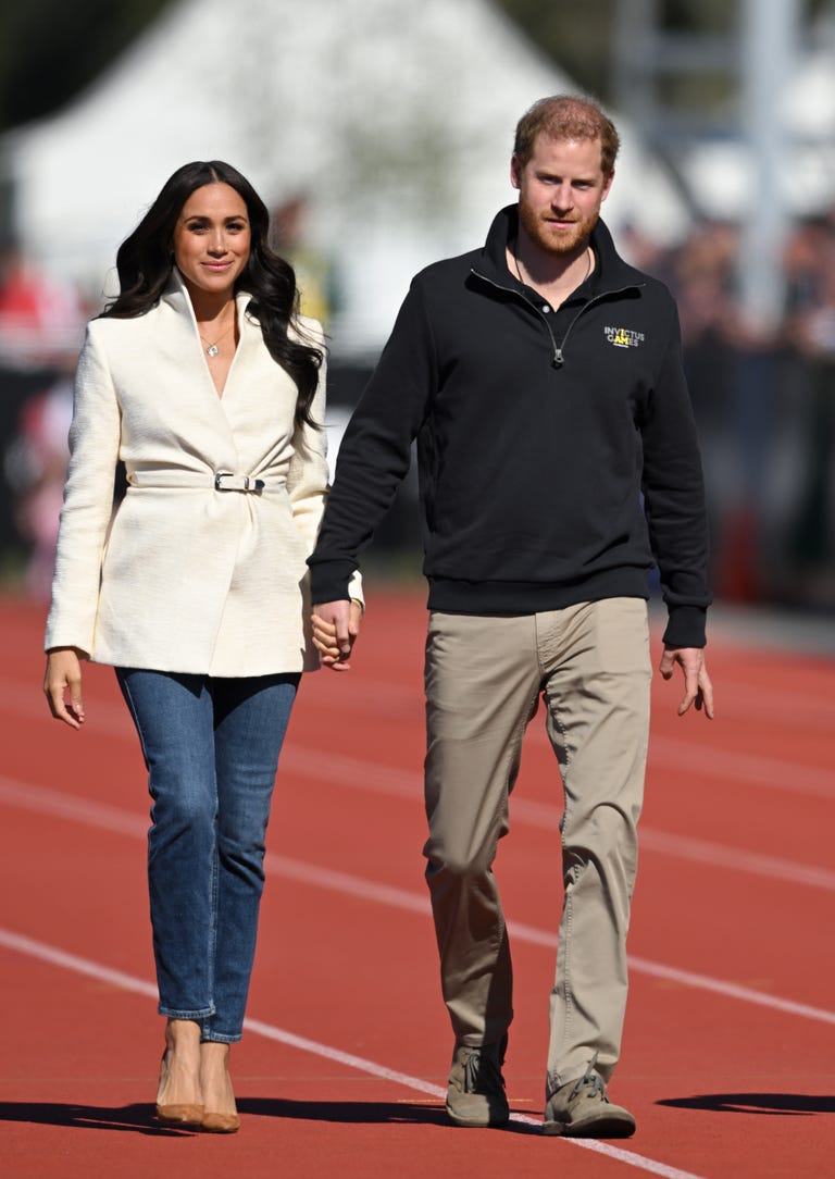 Meghan Markle Wears Short White Trench To Second Day Of Invictus Games