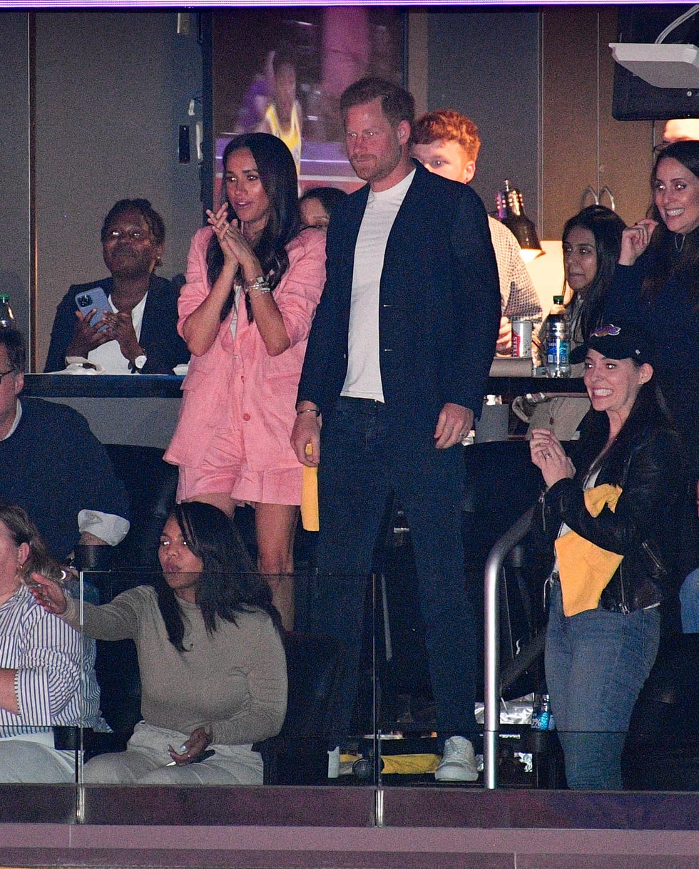 Meghan Markle and Prince Harry Cat The Los Angeles Lakers Game meghan markle and prince harry cat the los angeles lakers game