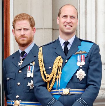 prins harry en prins william op het balkon van buckingham palace in londen in juli 2018