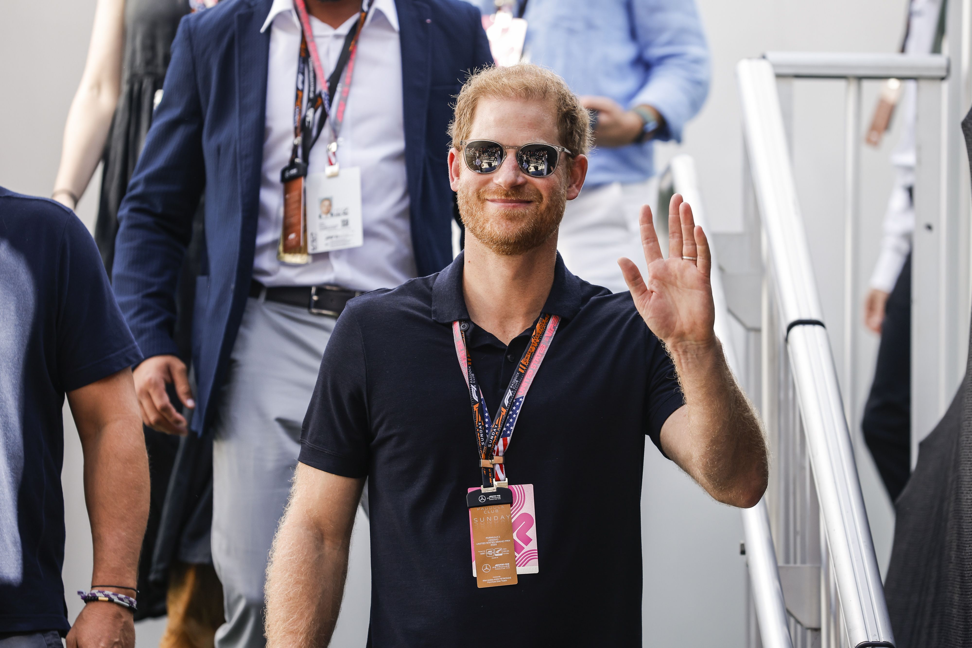 Prins Harry steunt rivaliserende teams tijdens F1-race in Texas