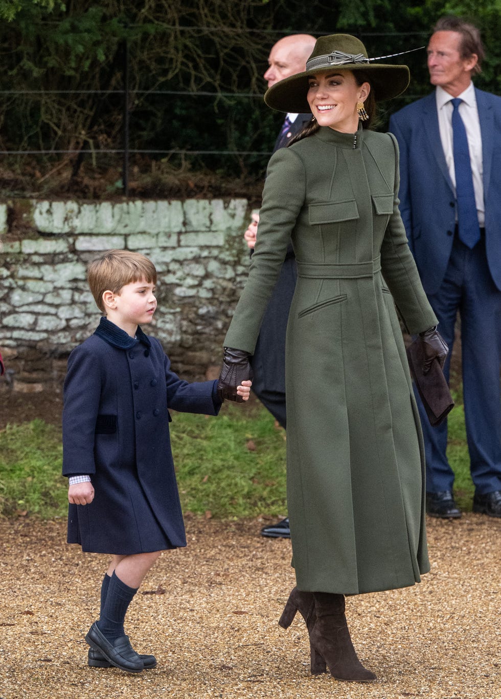 All of Kate Middleton’s Festive Christmas Outfits Photos