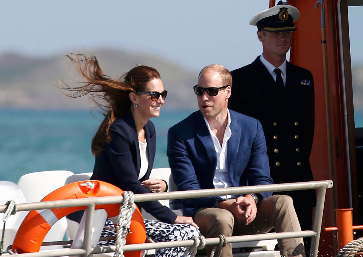Prince William Kate Middleton, Prince George, Charlotte, & Louis's Vacation  to Isles of Scilly