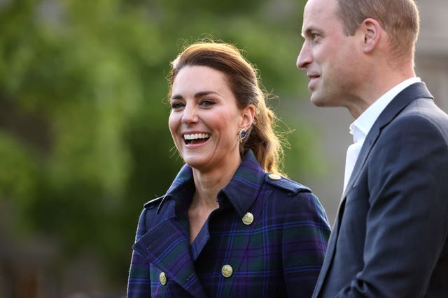 duchess cambridge blue tartan coat
