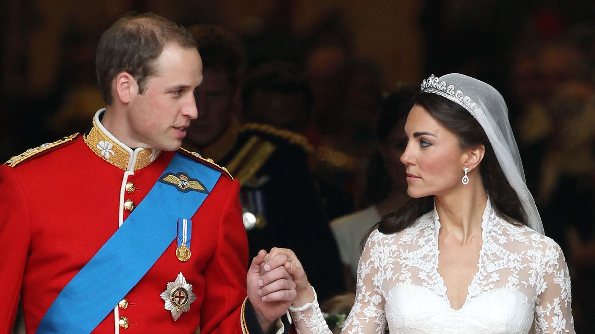 Lip Reading of Kate Middleton and Prince William's Wedding Convo