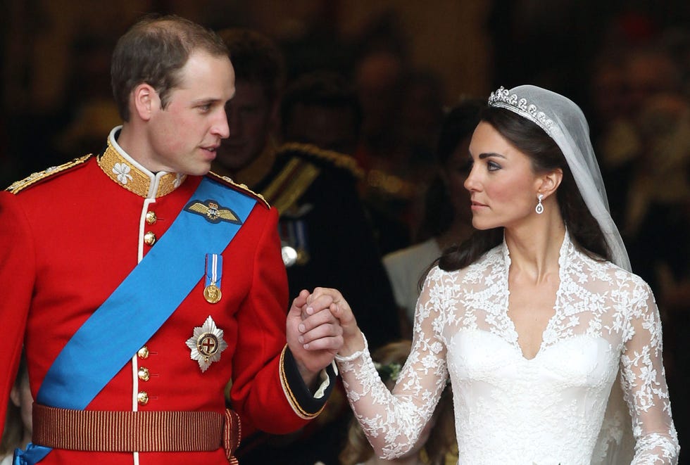 royal wedding carriage procession to buckingham palace and departures