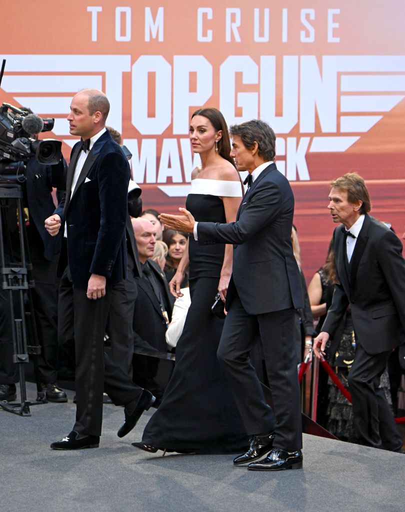 Prince William, Kate join Tom Cruise for 'Top Gun' premiere