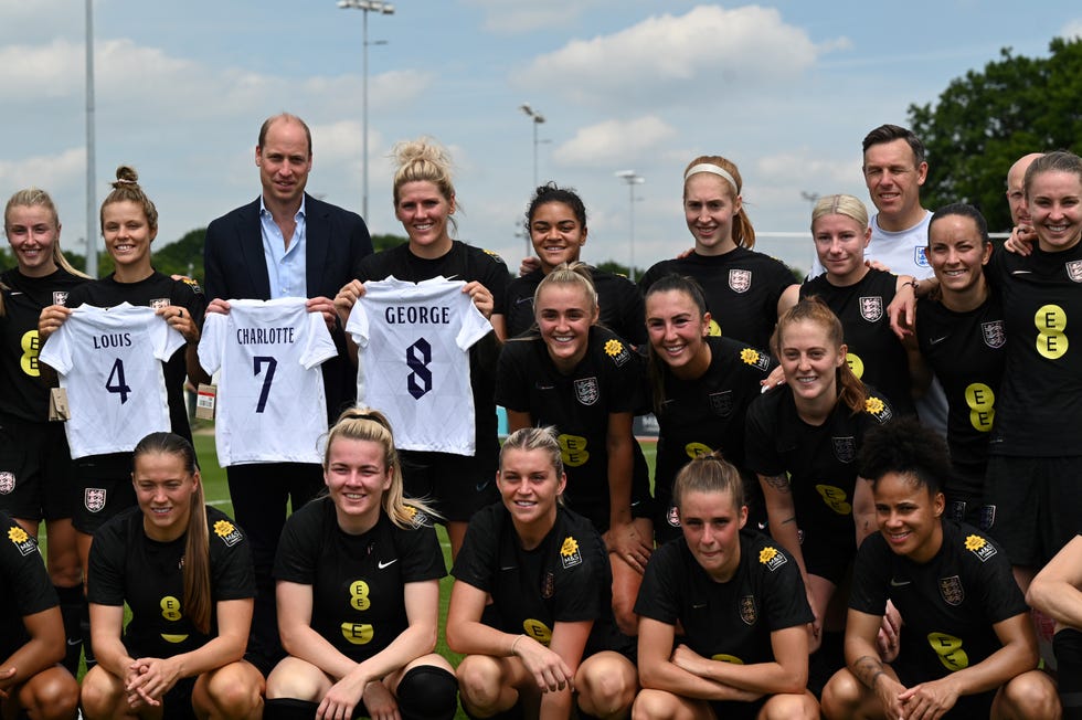 duke of cambridge children football shirts lionesses