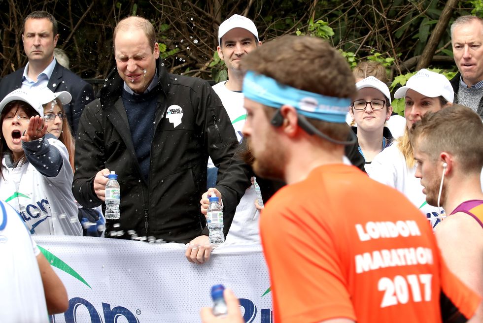 The Duke of Cambridge, squirted, water, London Marathon, Duchess of Cambridge, Prince William, Kate Middleton