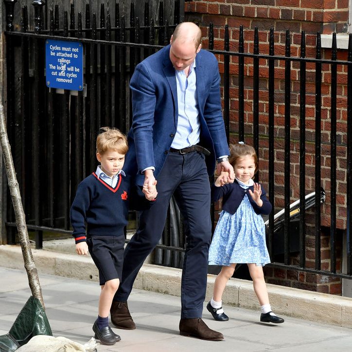 Prince William brings Prince George and Princess Charlotte to hospital