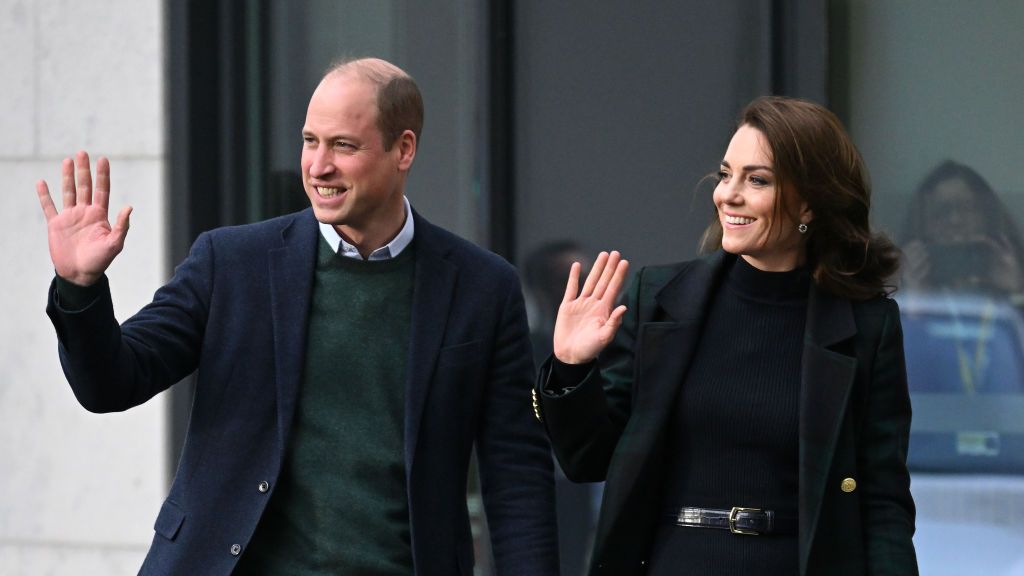 preview for Kate Middleton Visits Hampton Court Palace
