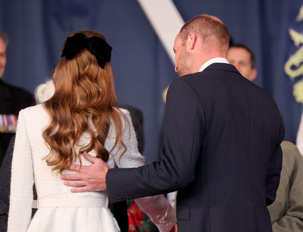 the king and the queen attend concert to mark the 80th anniversary of ve day