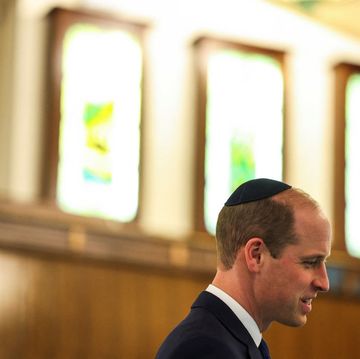 the prince of wales visits the western marble arch synagogue