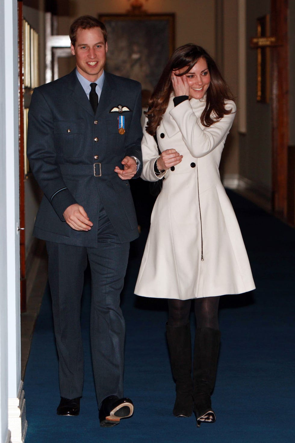 kate middleton muy sonriente con el príncipe william