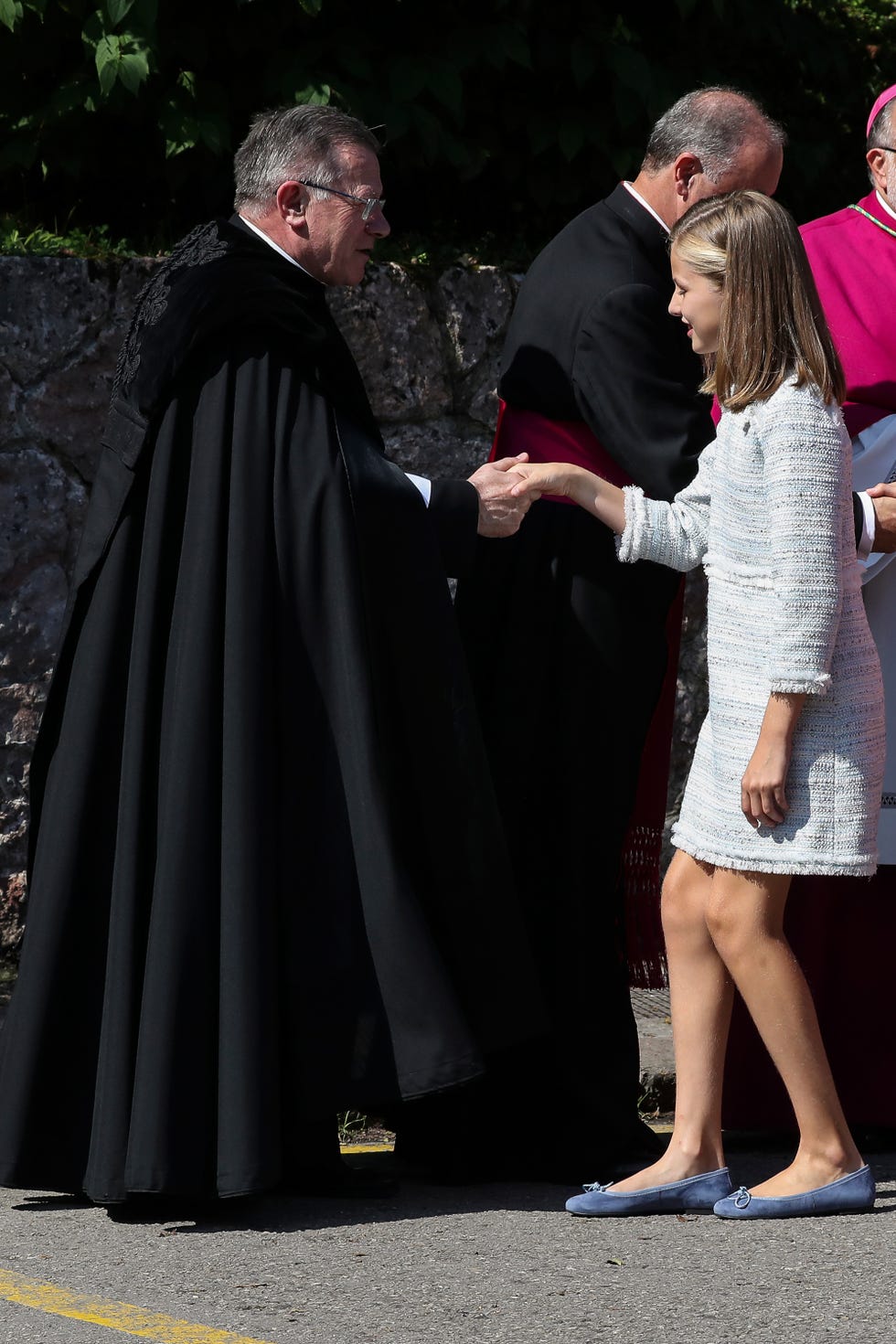 Outerwear, Event, Dress, Gesture, Ceremony, 