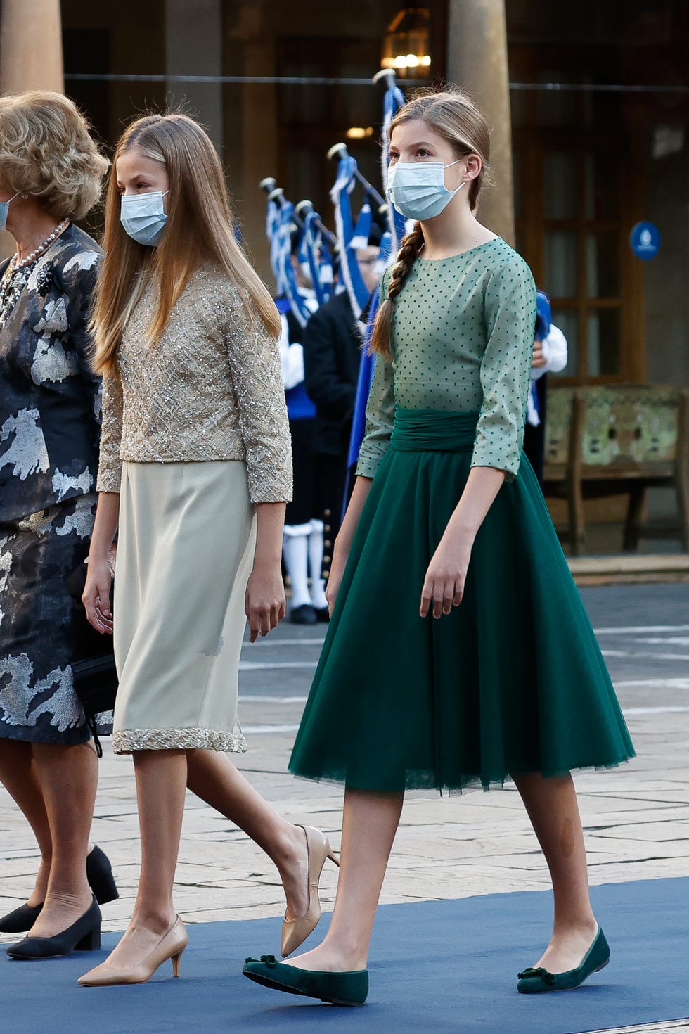 la princesa leonor y la infanta sofía apuestan por looks 'trendy' para los premios princesa de asturias
